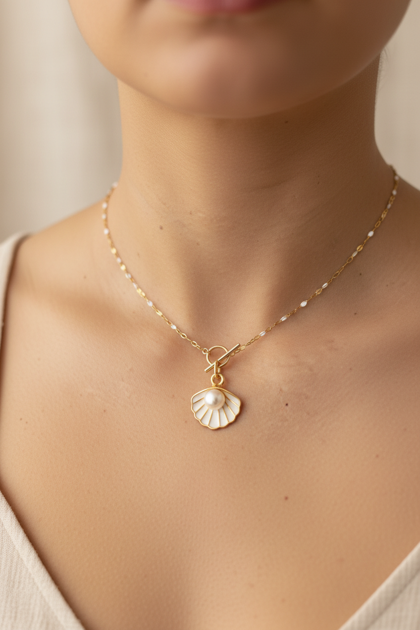 Honey Wave with Shell Charm on Model