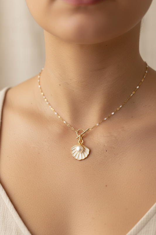 Honey Wave with Shell Charm on Model